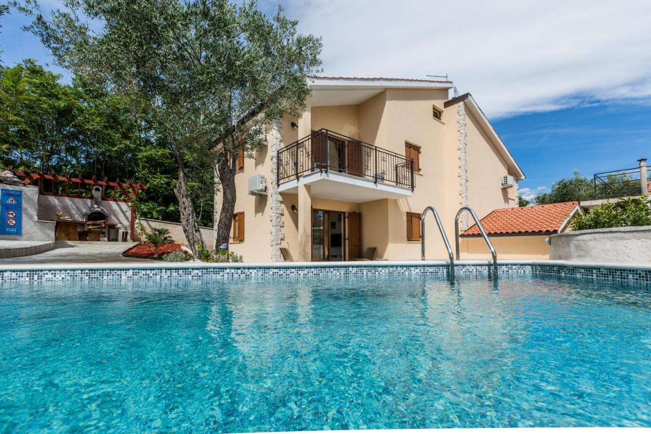 Apartments Villa Diamant With Pool & Whirlpool Čižići Zewnętrze zdjęcie